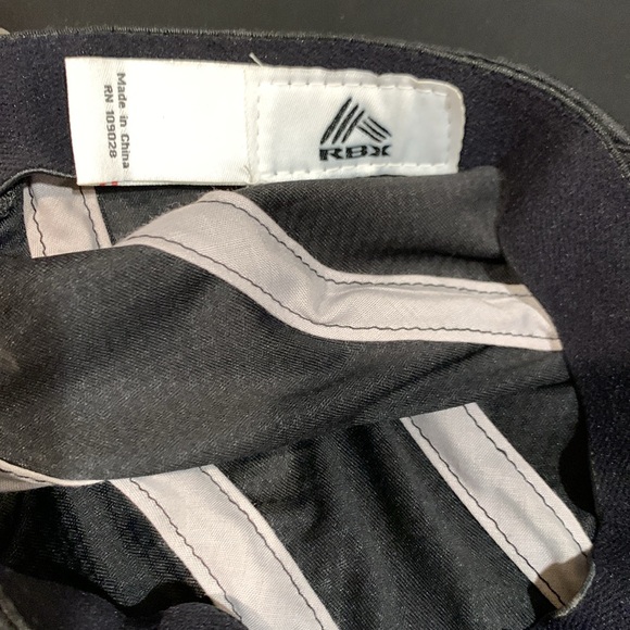 Men’s RBX Active Black Hat - Picture 6 of 7